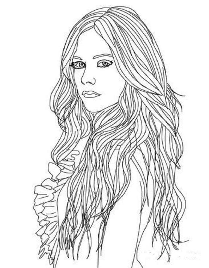 Desenho deGarota com Cabelo Comprido para colorir