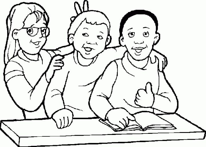 Desenho deMelhores Amigas da Escola para colorir